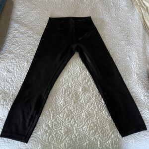 EUC Lululemon wunder train 23” size 8 shapeshifter black foil